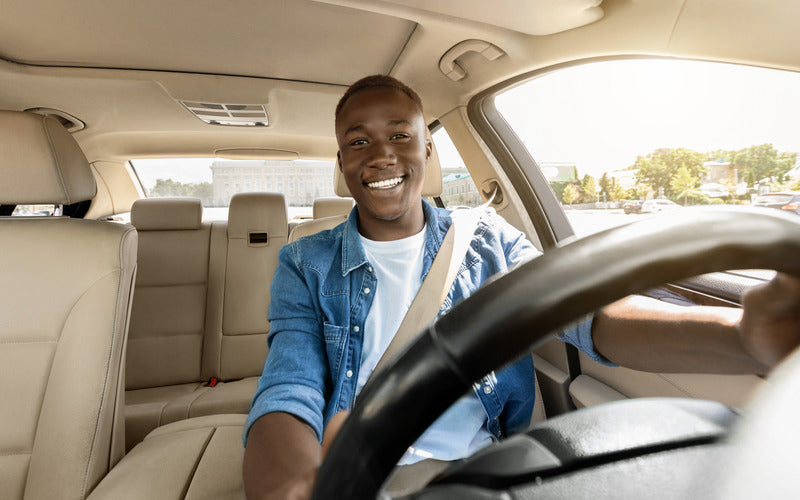 10 Driving Jobs Available to Individuals With No Prior Experience