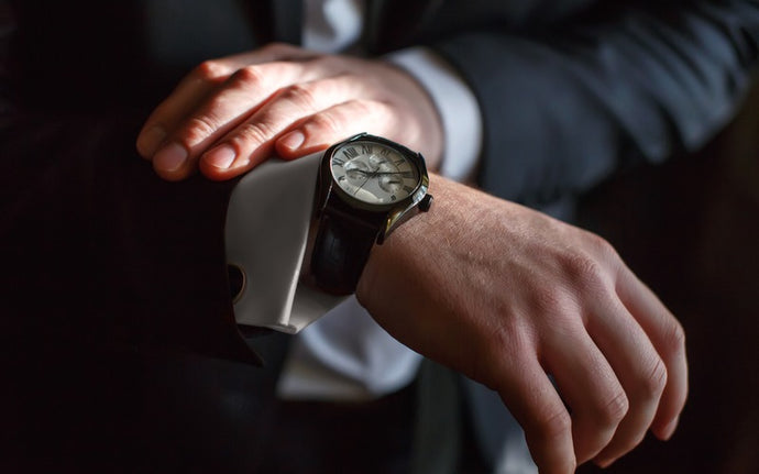 Timeless Elegance on a Budget: How to Purchase a Luxury Watch at Discounts in 2024