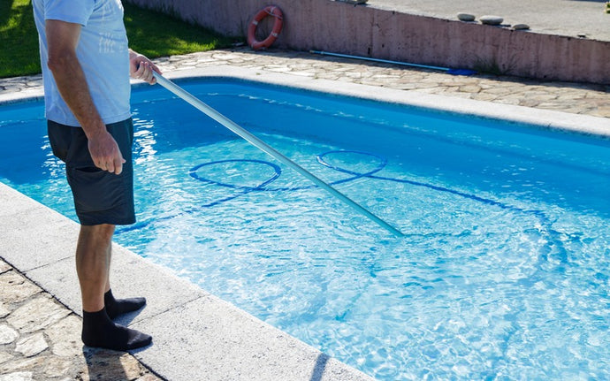 The Top 7 Pool Cleaning Services